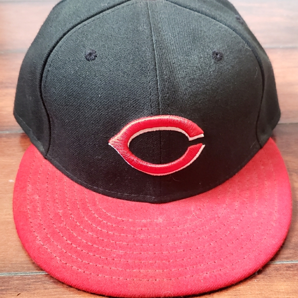 Cincinnati Reds red/black flat brim cap